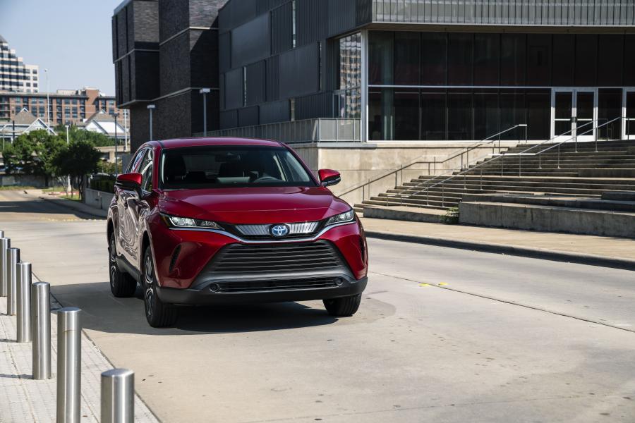  Toyota Venza Hybrid LE 2020 года  (фото 3 из 40)
